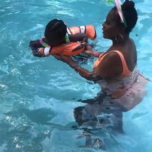 Meet your Posher, Bobbi